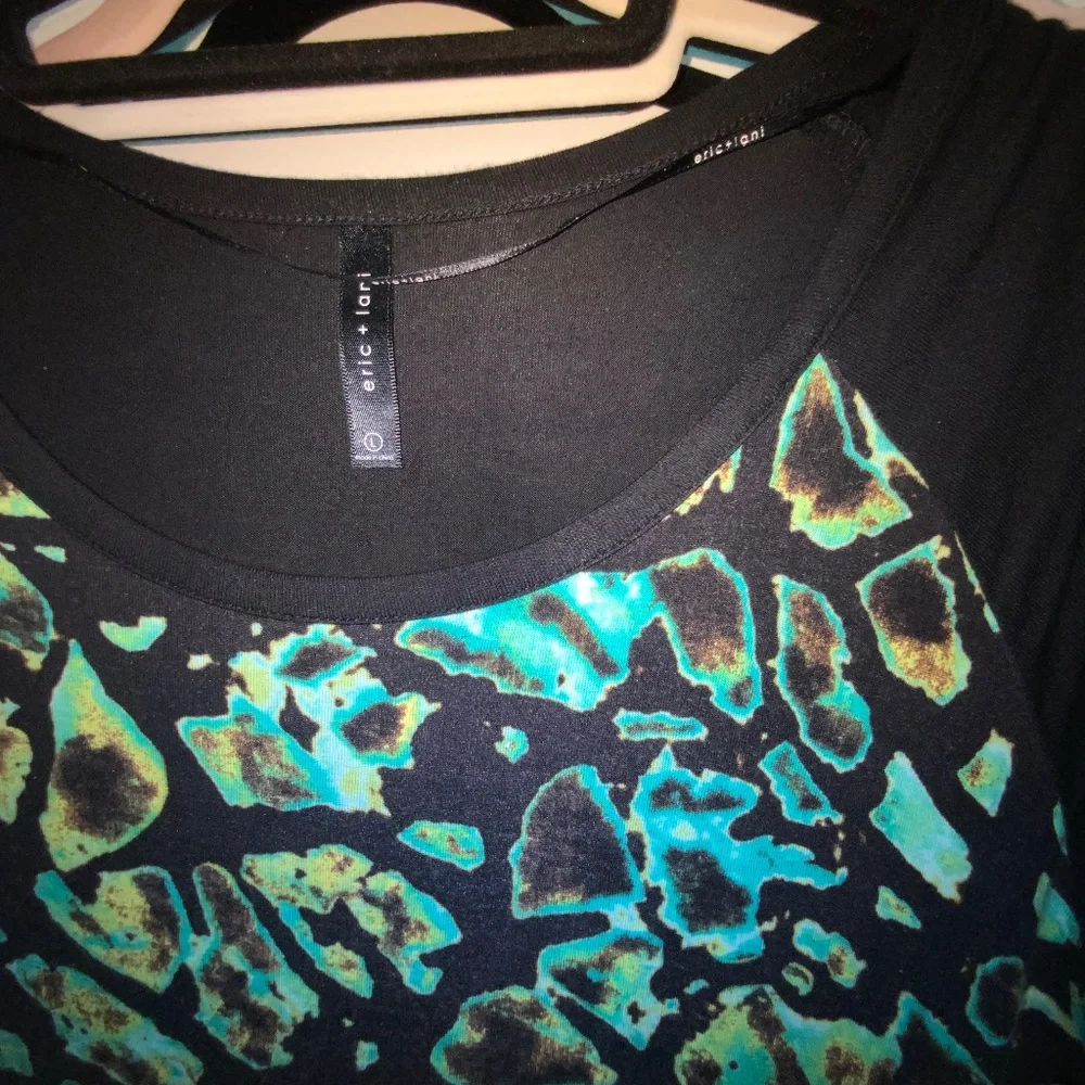 Green Abstract Stone Pattern Top - Picture 2 of 3